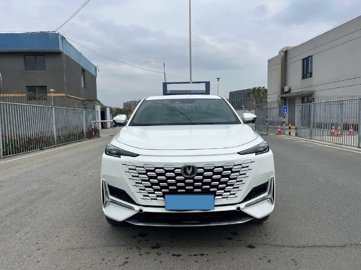 2021 ChangAn UNI-K 2.0T 233HP L4 8AT,autocango,china used car exporter,china ev exporter,chinese used car exporter,chinese used ev exporter