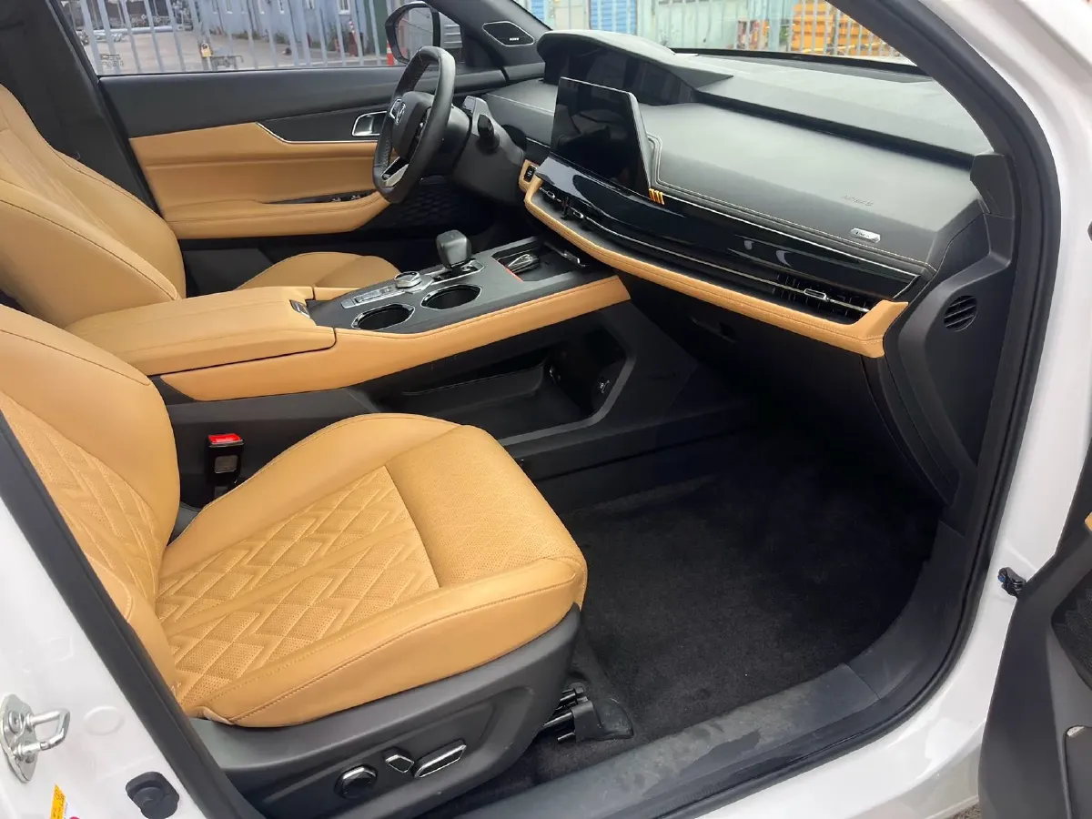 2021 ChangAn UNI-K 2.0T 233HP L4 8AT,autocango,china used car exporter,china ev exporter,chinese used car exporter,chinese used ev exporter