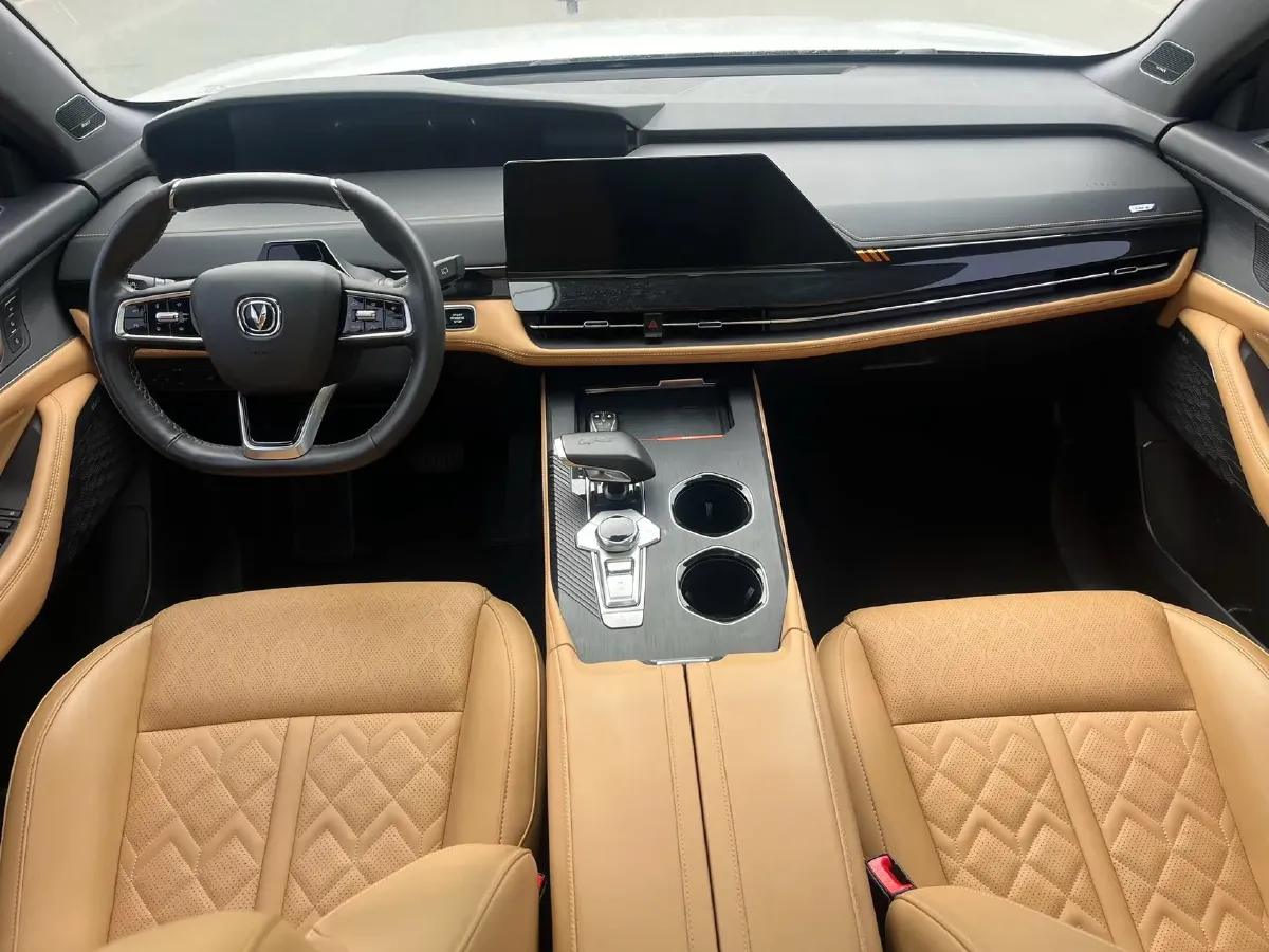 2021 ChangAn UNI-K 2.0T 233HP L4 8AT,autocango,china used car exporter,china ev exporter,chinese used car exporter,chinese used ev exporter