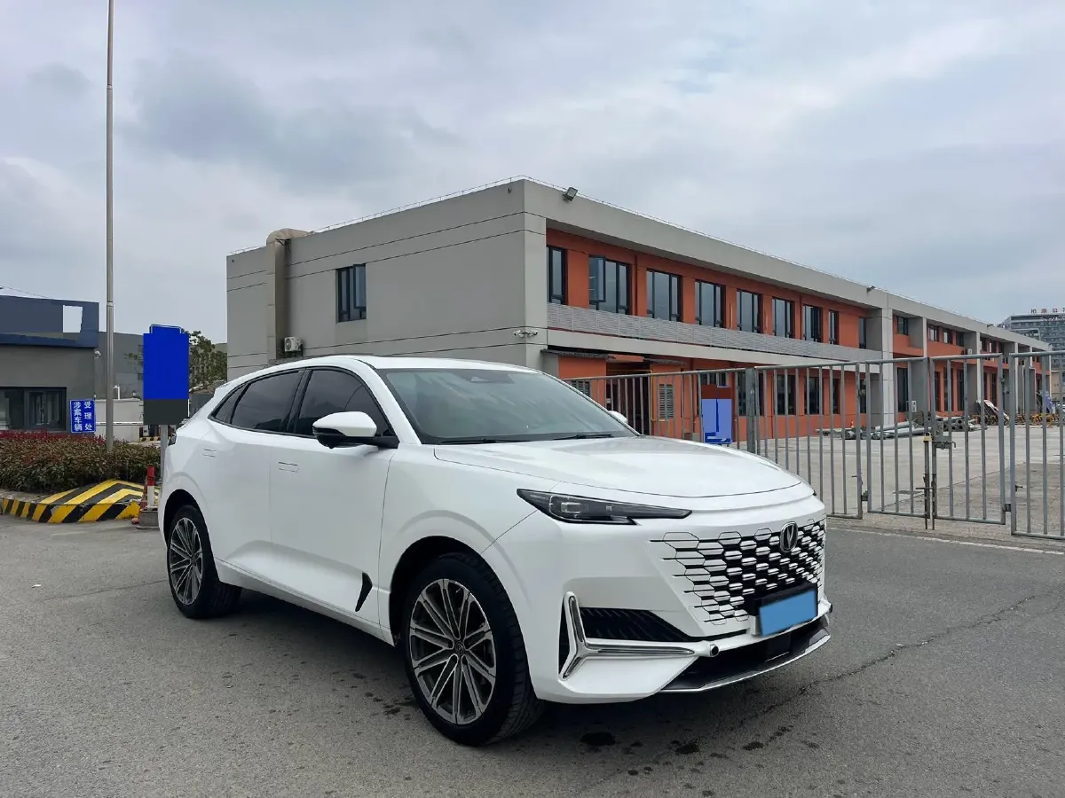 2021 ChangAn UNI-K 2.0T 233HP L4 8AT,autocango,china used car exporter,china ev exporter,chinese used car exporter,chinese used ev exporter