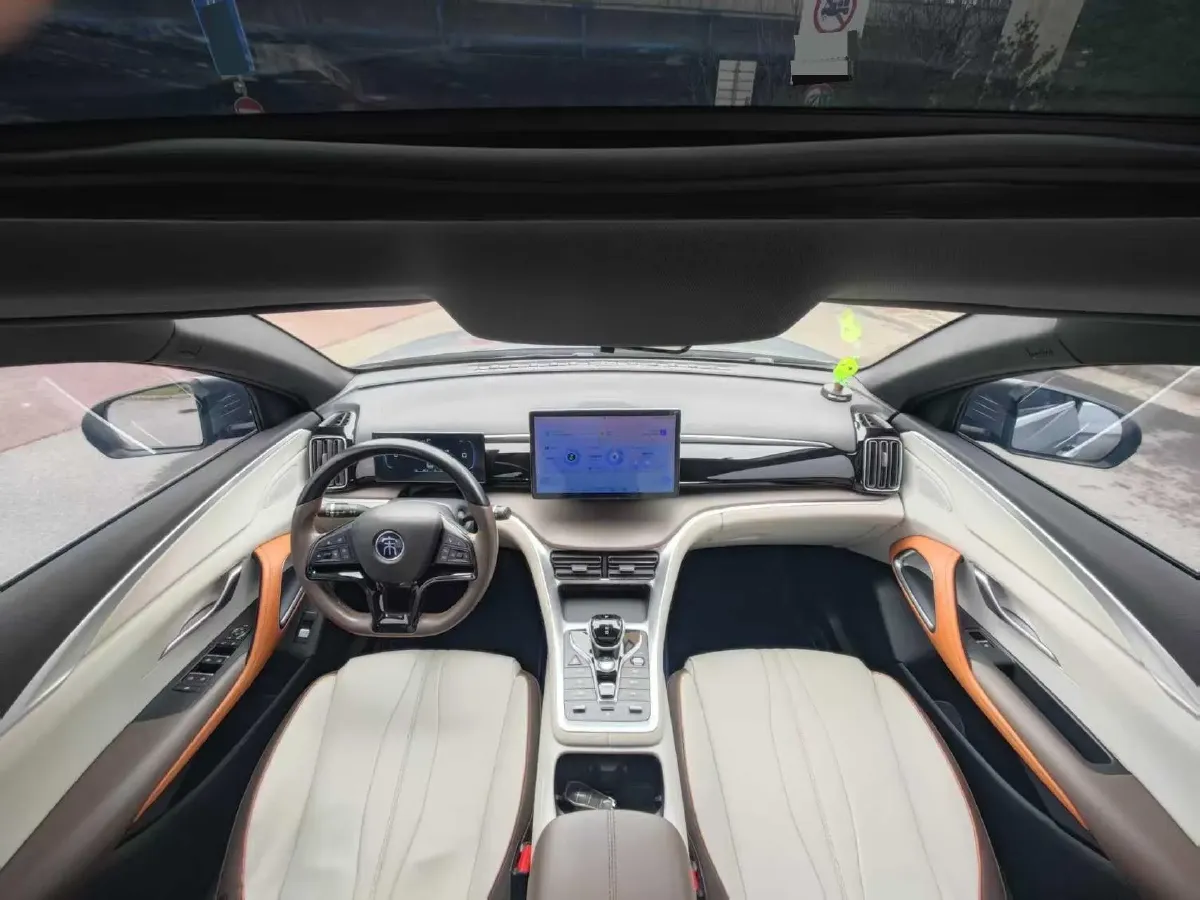 2022 Geely JiaJi 1.5T 177HP L3 7DCT PHEV 15.5KWH,autocango,china used car exporter,china ev exporter,chinese used car exporter,chinese used ev exporter