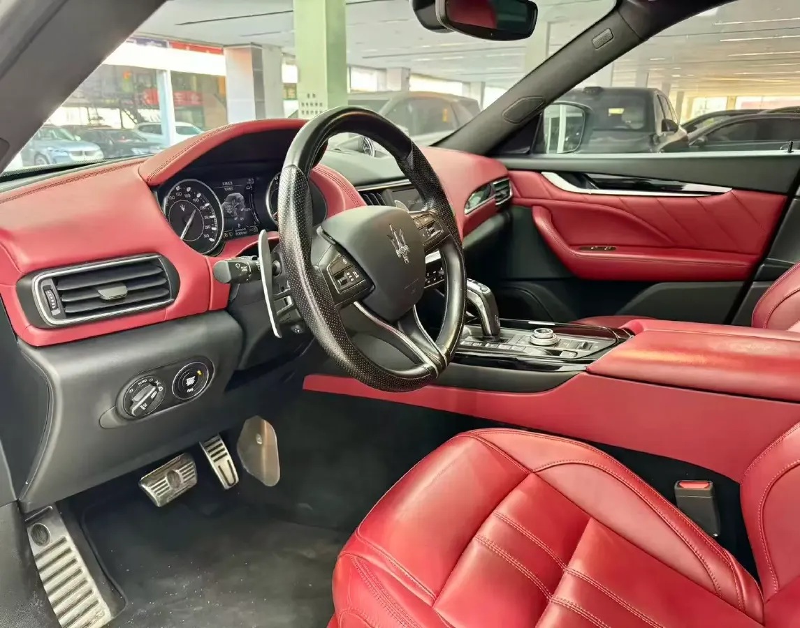 2022 Maserati Levante 3.0T 350HP V6 8AT,autocango,china used car exporter,china ev exporter,chinese used car exporter,chinese used ev exporter