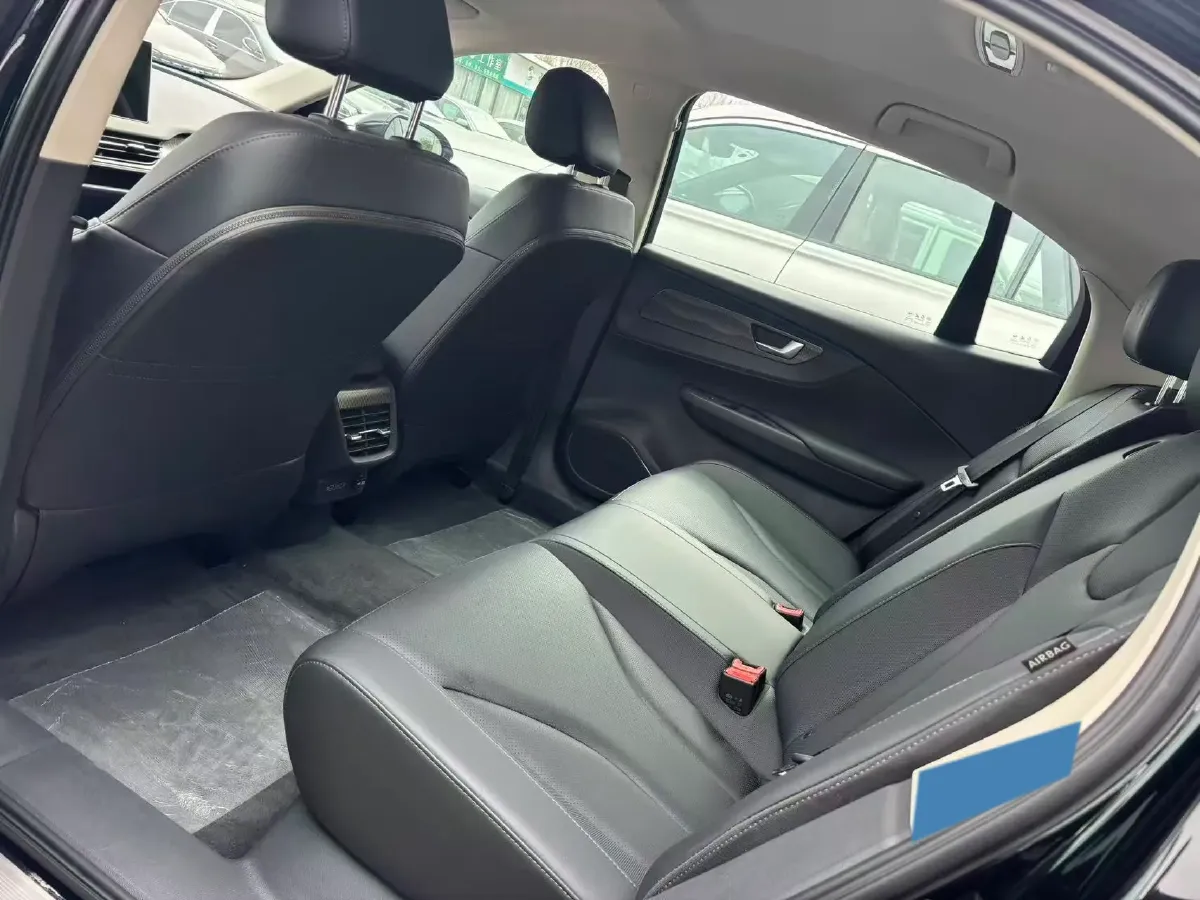 2021 HongQi E-QM5 BEV 54KWH,autocango,china used car exporter,china ev exporter,chinese used car exporter,chinese used ev exporter