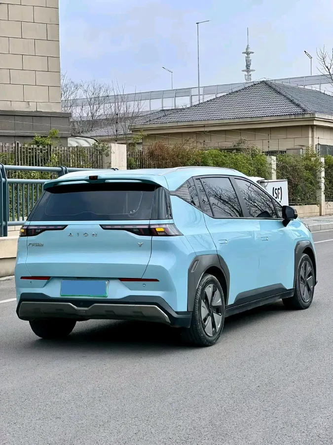 2022 Geely Okavango 1.8T 184HP L4 7DCT,autocango,china used car exporter,china ev exporter,chinese used car exporter,chinese used ev exporter