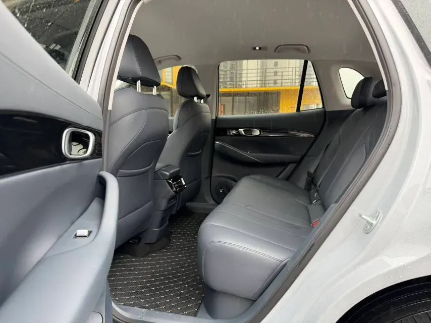 2024 YuanChen Super Van BEV 51KWH,autocango,china used car exporter,china ev exporter,chinese used car exporter,chinese used ev exporter