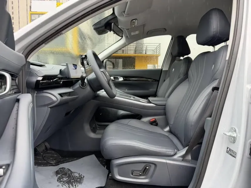 2024 YuanChen Super Van BEV 51KWH,autocango,china used car exporter,china ev exporter,chinese used car exporter,chinese used ev exporter