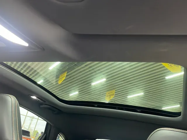 2023 ChangAn UNI-V 1.5T 188HP L4 7DCT,autocango,china used car exporter,china ev exporter,chinese used car exporter,chinese used ev exporter