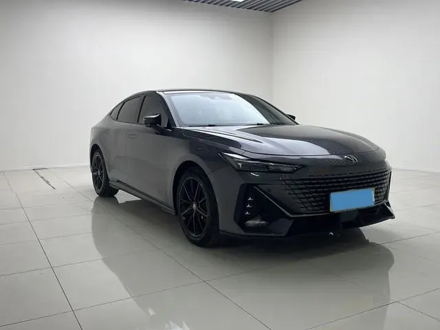 2023 ChangAn UNI-V 1.5T 188HP L4 7DCT,autocango,china used car exporter,china ev exporter,chinese used car exporter,chinese used ev exporter