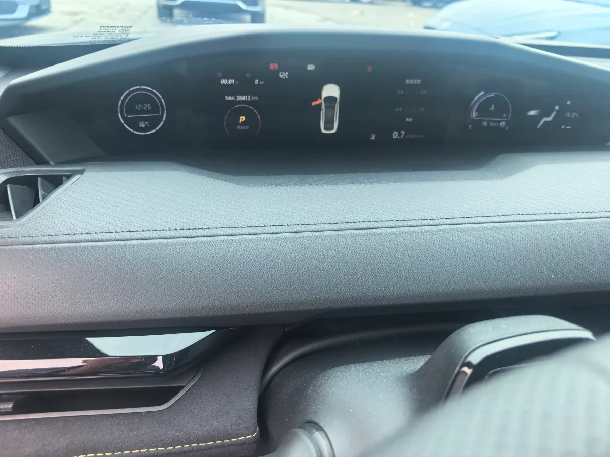 2022 ChangAn UNI-V 2.0T 233HP L4 8AT,autocango,china used car exporter,china ev exporter,chinese used car exporter,chinese used ev exporter