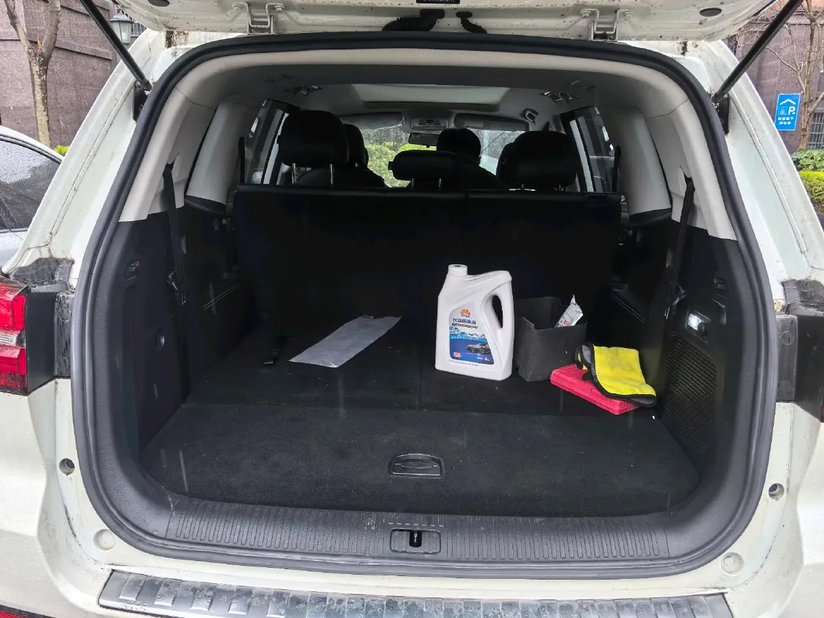 2019 Roewe RX8 2.0T 222HP L4 6AT,autocango,china used car exporter,china ev exporter,chinese used car exporter,chinese used ev exporter