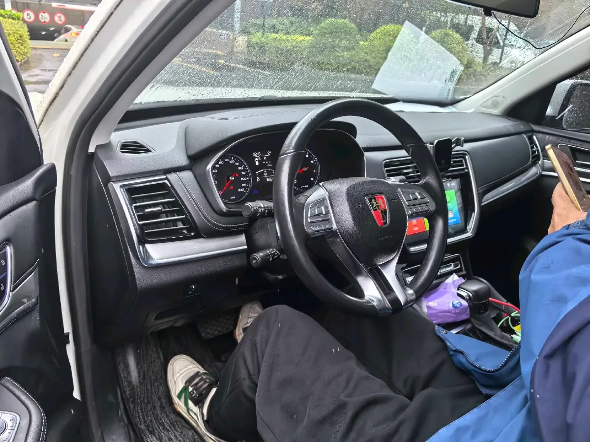 2019 Roewe RX8 2.0T 222HP L4 6AT,autocango,china used car exporter,china ev exporter,chinese used car exporter,chinese used ev exporter