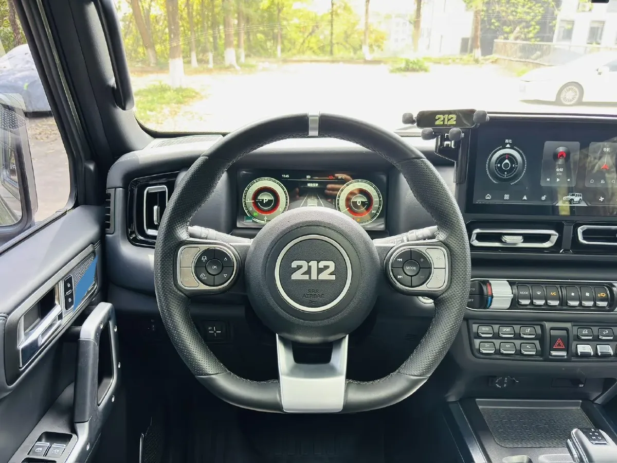 2024 212 212 T01 2.0T 252HP L4 8AT,autocango,china used car exporter,china ev exporter,chinese used car exporter,chinese used ev exporter