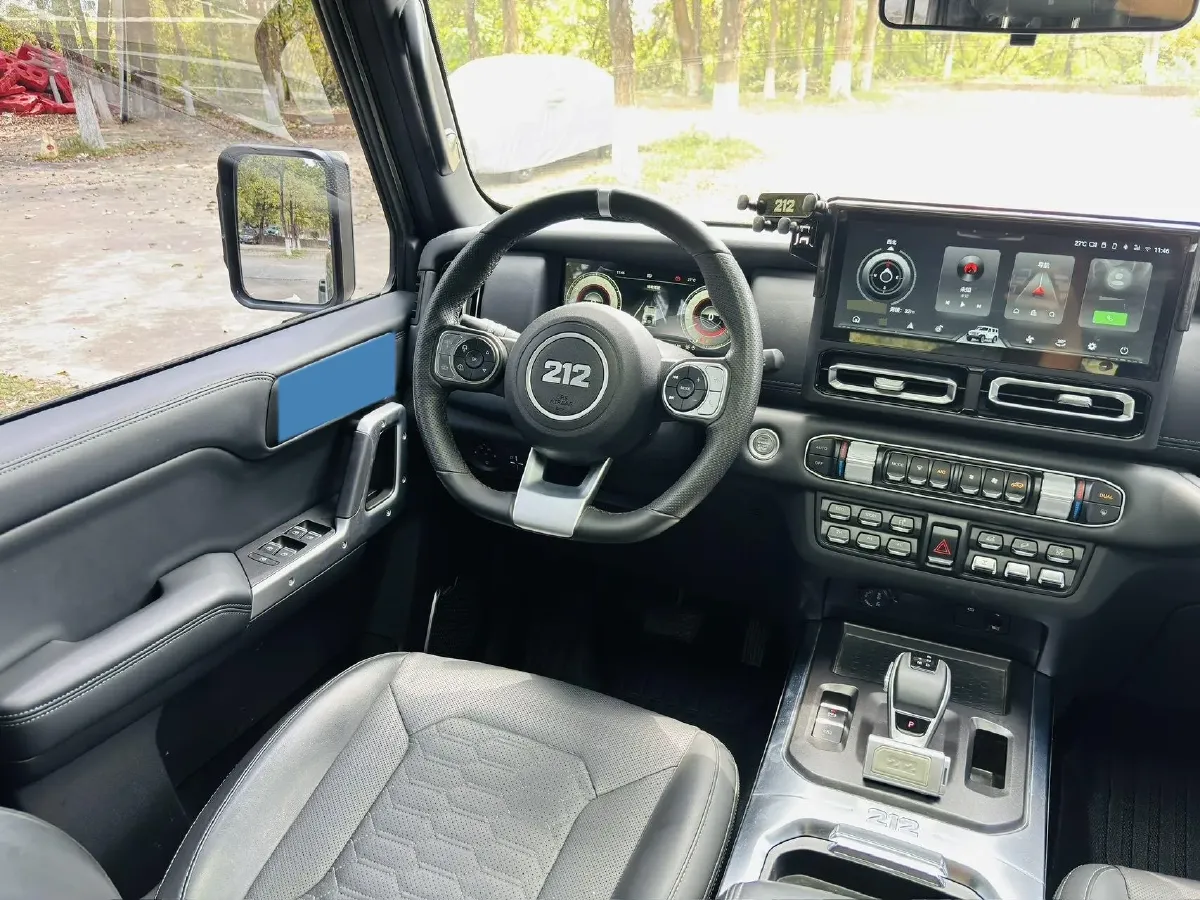 2024 212 212 T01 2.0T 252HP L4 8AT,autocango,china used car exporter,china ev exporter,chinese used car exporter,chinese used ev exporter