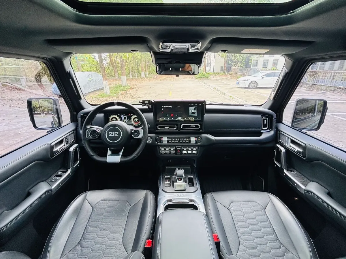 2024 212 212 T01 2.0T 252HP L4 8AT,autocango,china used car exporter,china ev exporter,chinese used car exporter,chinese used ev exporter