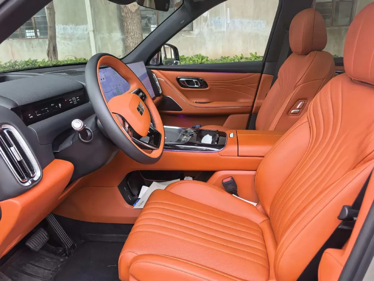 2025 Volkswagen Tiguan L 2.0T 220HP L4 7DCT,autocango,china used car exporter,china ev exporter,chinese used car exporter,chinese used ev exporter