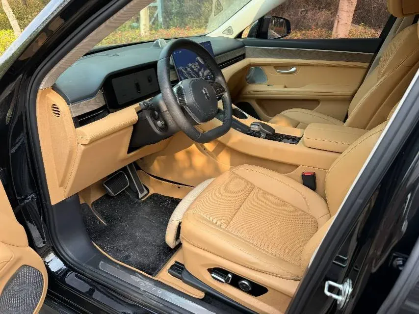 2022 AITO AITO M5 Range Extended 125HP REEV 40KWH,autocango,china used car exporter,china ev exporter,chinese used car exporter,chinese used ev exporter