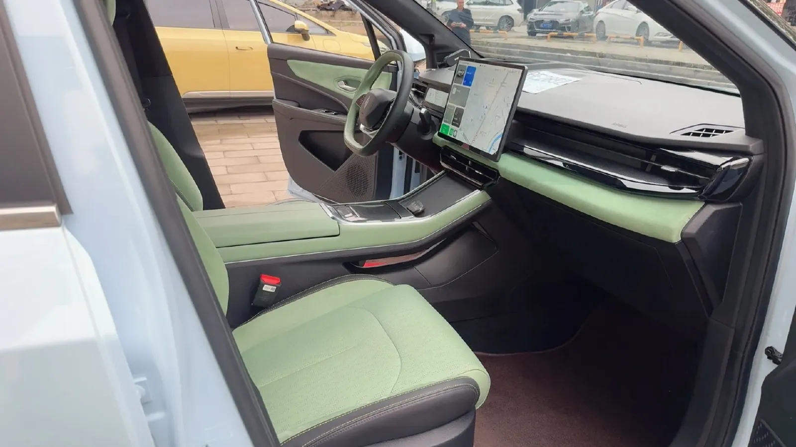 2023 Livan 7 BEV 68.03KWH,autocango,china used car exporter,china ev exporter,chinese used car exporter,chinese used ev exporter