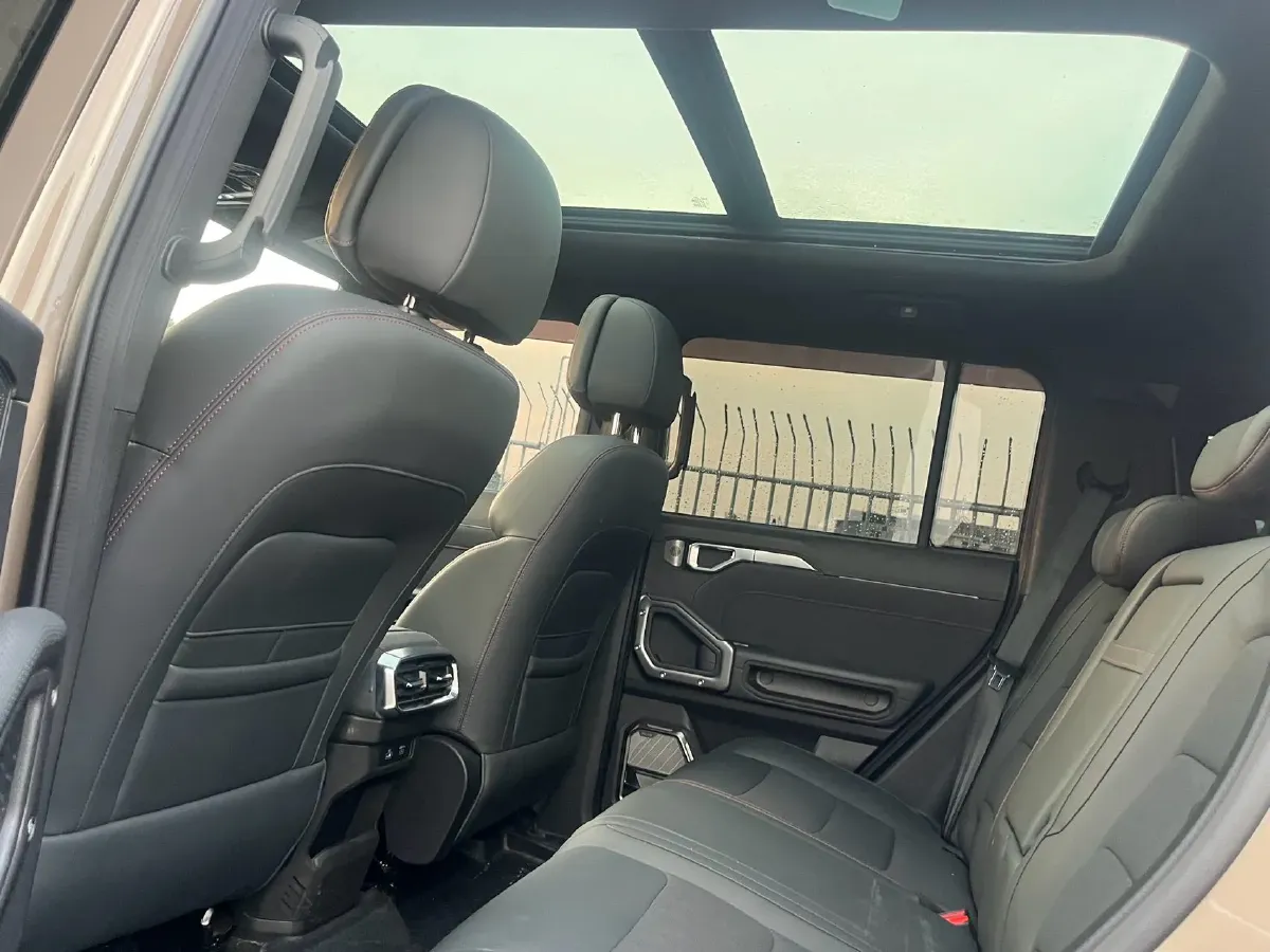 2023 Jetour Traveller 2.0T 254HP L4 7DCT,autocango,china used car exporter,china ev exporter,chinese used car exporter,chinese used ev exporter