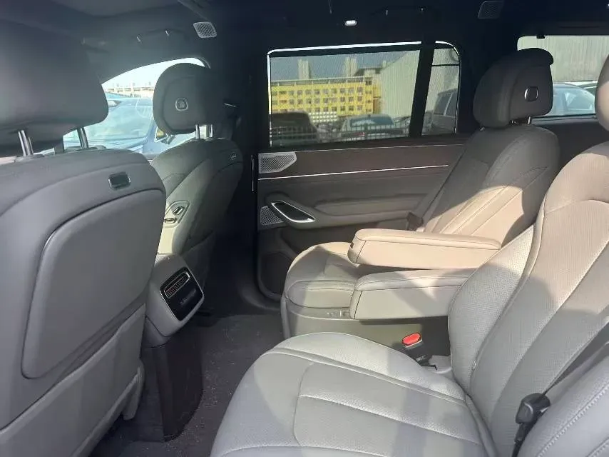 2025 Denza DenzaN9 2.0T 207HP L4 E-CVT PHEV,autocango,china used car exporter,china ev exporter,chinese used car exporter,chinese used ev exporter