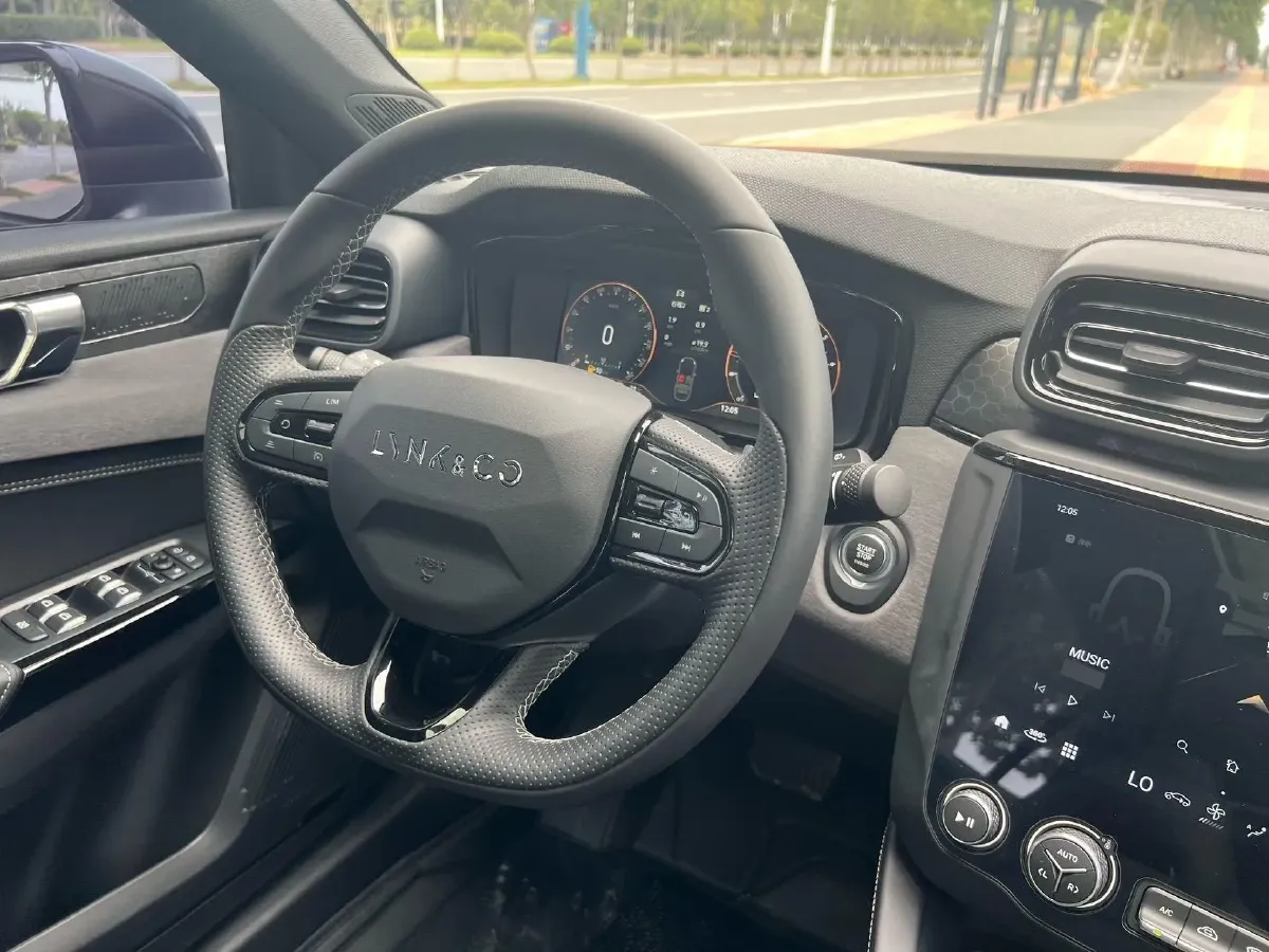 2022 LYNK&CO 03 2.0T 190HP L4 7DCT,autocango,china used car exporter,china ev exporter,chinese used car exporter,chinese used ev exporter