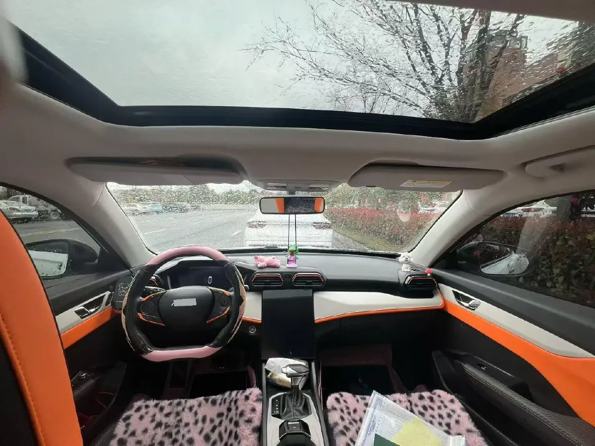 2023 DongFeng Aeolus YiXuan 1.5L 125HP L4 6DCT,autocango,china used car exporter,china ev exporter,chinese used car exporter,chinese used ev exporter