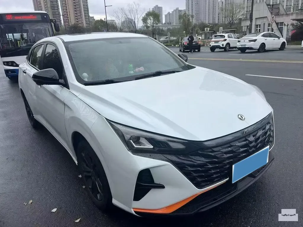 2023 DongFeng Aeolus YiXuan 1.5L 125HP L4 6DCT,autocango,china used car exporter,china ev exporter,chinese used car exporter,chinese used ev exporter