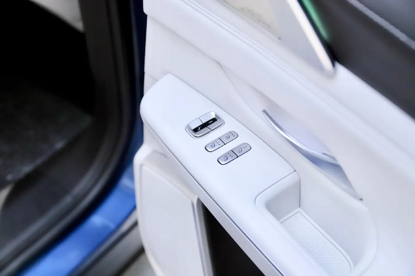 2025 Xpeng G9 BEV 79KWH,autocango,china used car exporter,china ev exporter,chinese used car exporter,chinese used ev exporter