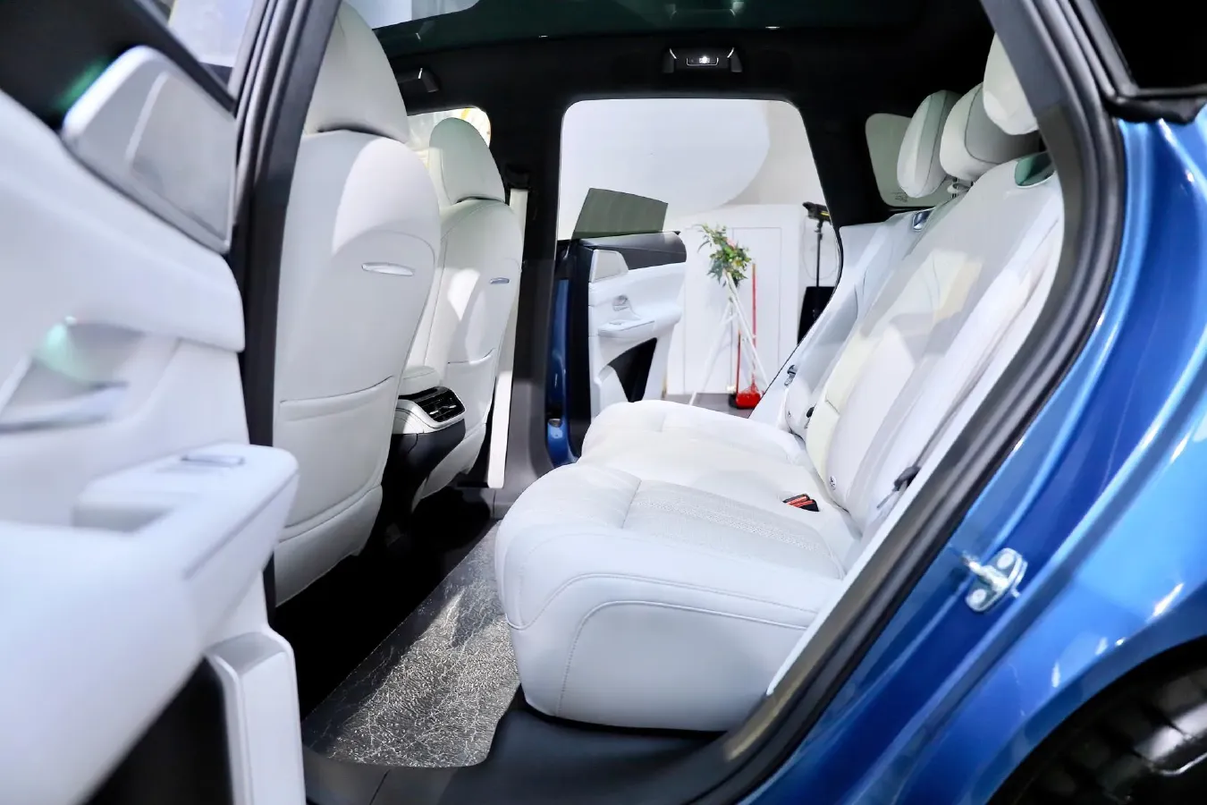 2025 Xpeng G9 BEV 79KWH,autocango,china used car exporter,china ev exporter,chinese used car exporter,chinese used ev exporter