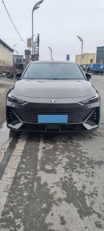 2023 ChangAn UNI-V iDD 1.5T 170HP L4 6TCT PHEV 18.4KWH,autocango,china used car exporter,china ev exporter,chinese used car exporter,chinese used ev exporter