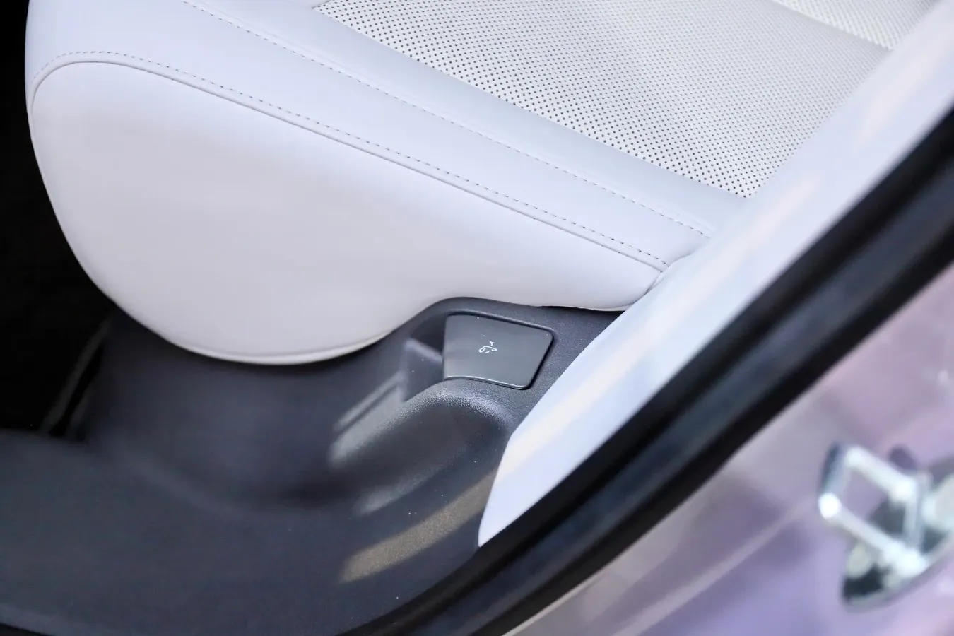 2025 Xpeng G6 BEV 68.5KWH,autocango,china used car exporter,china ev exporter,chinese used car exporter,chinese used ev exporter