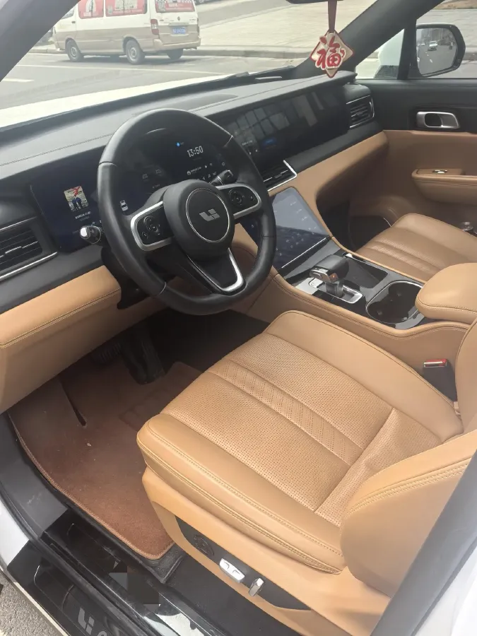 2020 Li ONE Range Extended 131HP REEV 40.5KWH,autocango,china used car exporter,china ev exporter,chinese used car exporter,chinese used ev exporter