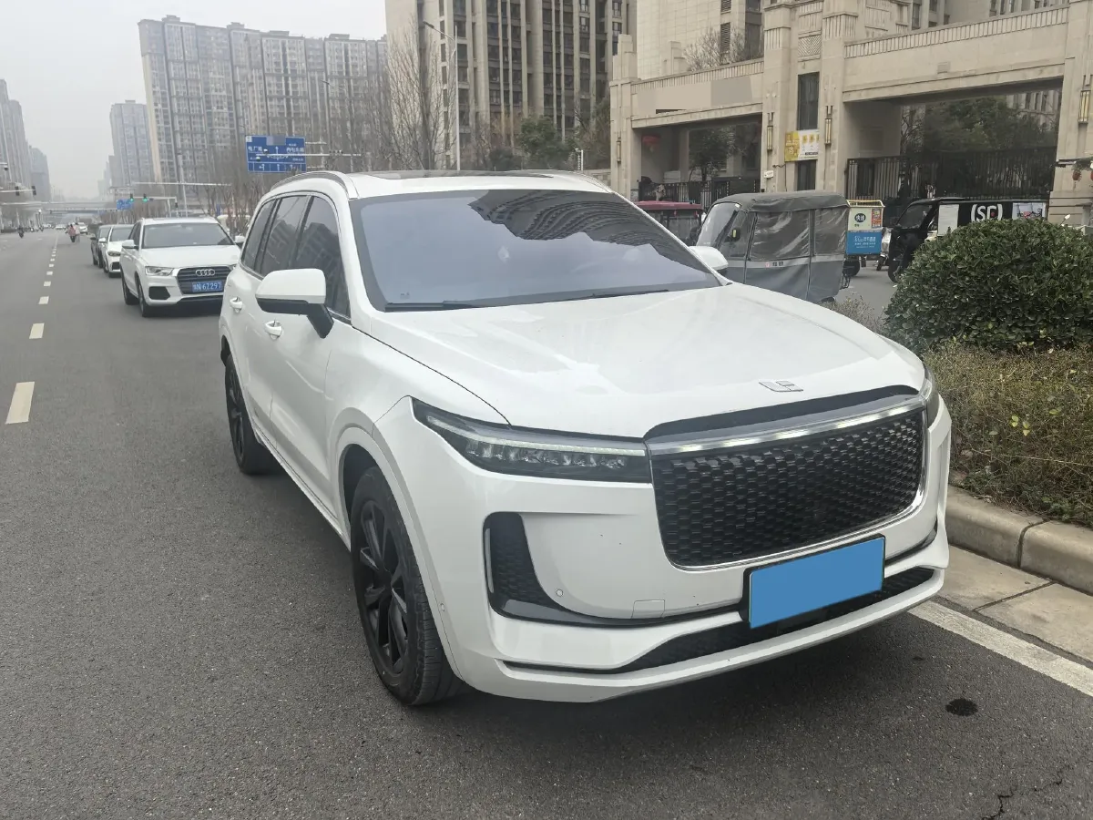 2020 Li ONE Range Extended 131HP REEV 40.5KWH,autocango,china used car exporter,china ev exporter,chinese used car exporter,chinese used ev exporter