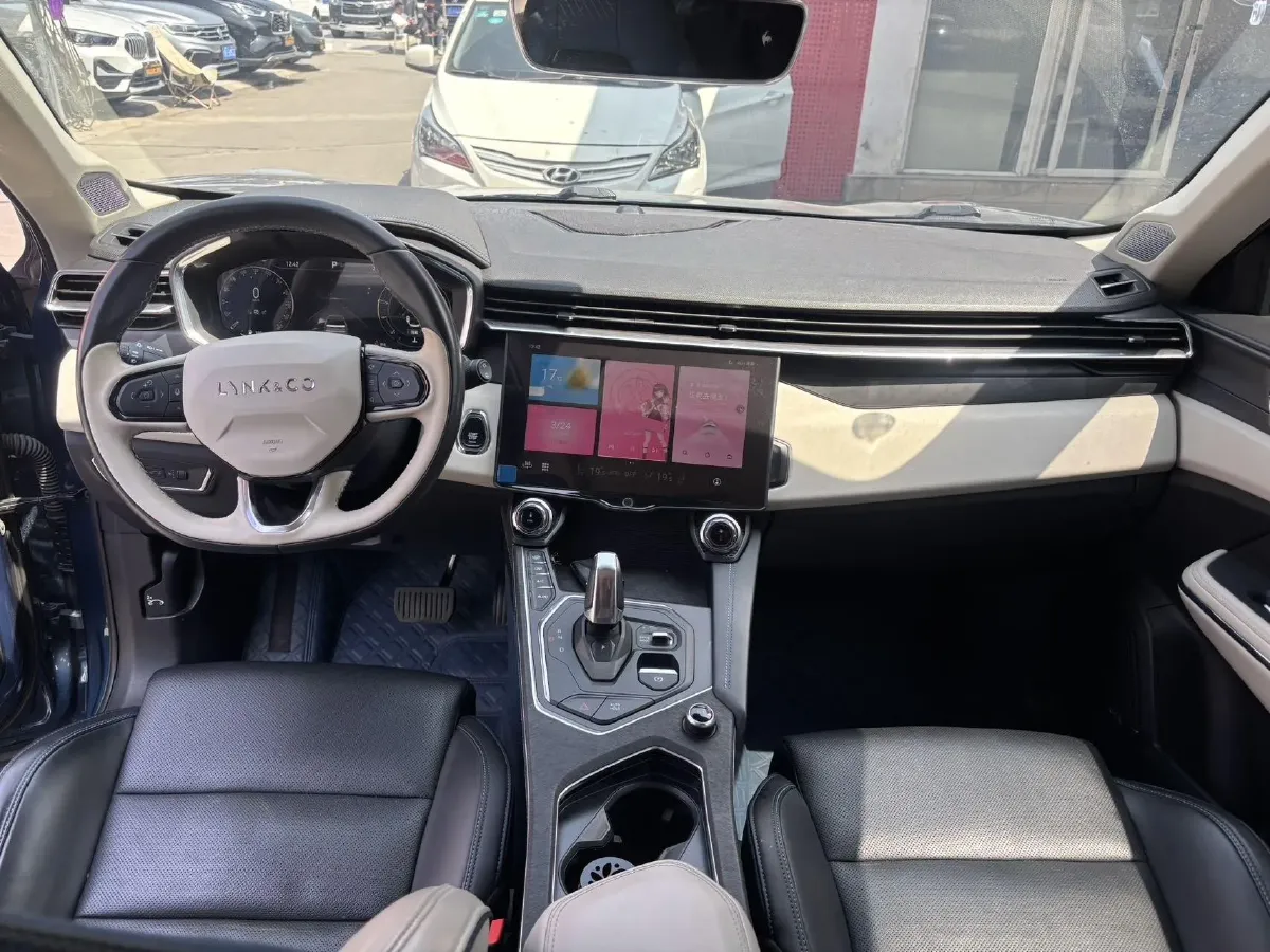 2021 LYNK&CO 01 2.0T 218HP L4 8AT,autocango,china used car exporter,china ev exporter,chinese used car exporter,chinese used ev exporter