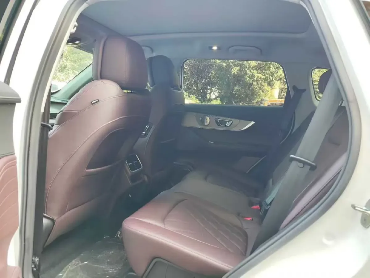 2025 Chery Tiggo 8 PRO 1.6T 197HP L4 7DCT,autocango,china used car exporter,china ev exporter,chinese used car exporter,chinese used ev exporter