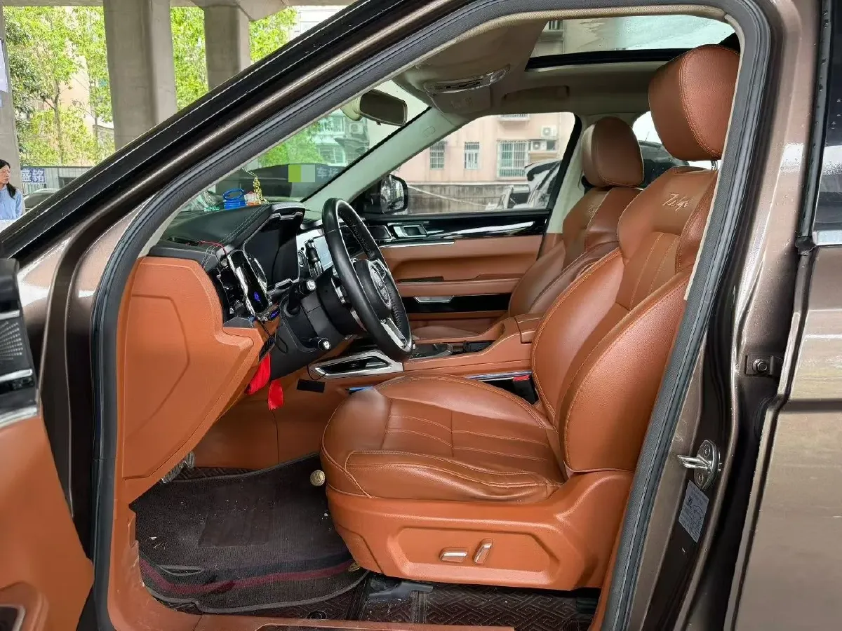 2017 Zotye T700 1.8T 177HP L4 6DCT,autocango,china used car exporter,china ev exporter,chinese used car exporter,chinese used ev exporter