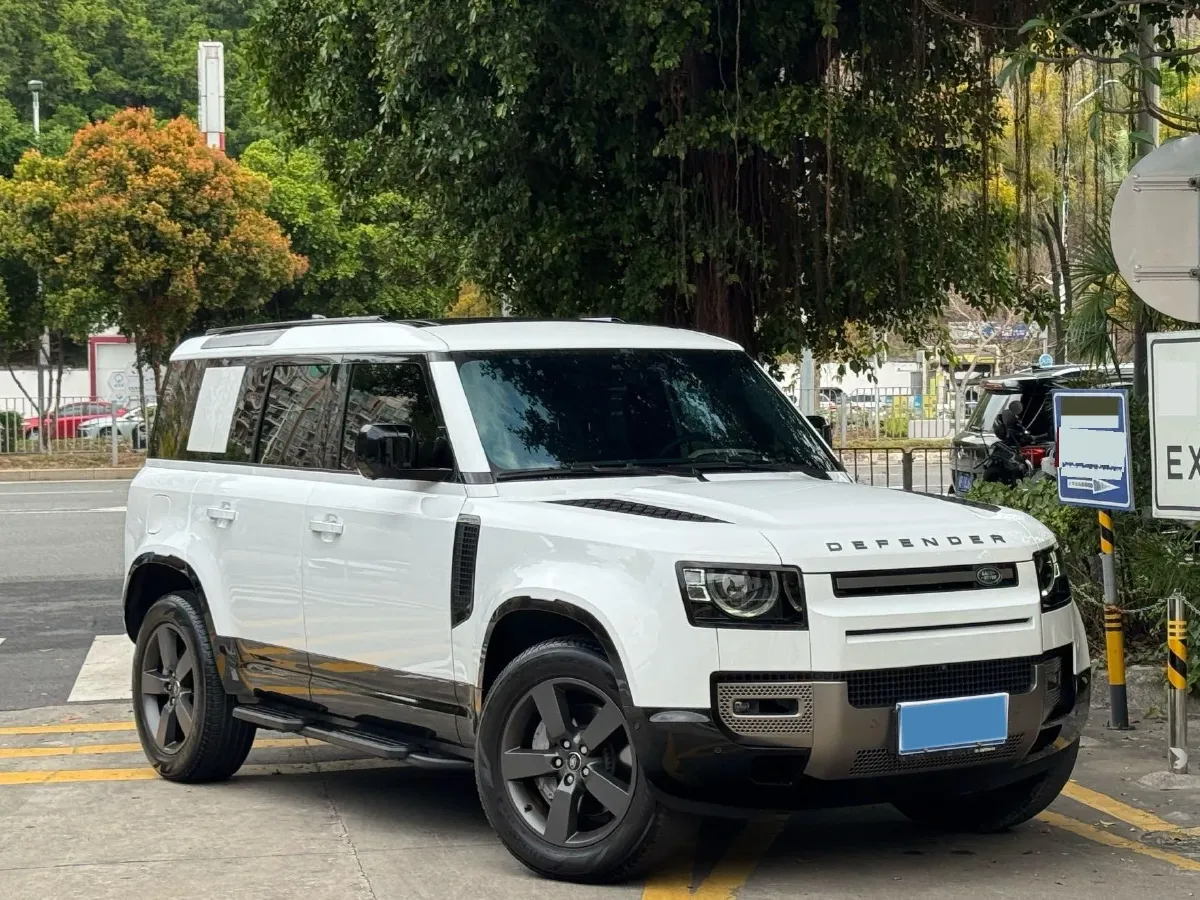 2025 Land Rover Defender 3.0T 400HP L6 8AT,autocango,china used car exporter,china ev exporter,chinese used car exporter,chinese used ev exporter