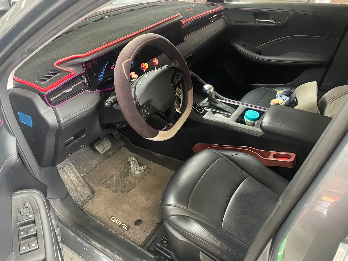 2023 Roewe i5 1.5L 129HP L4 CVT,autocango,china used car exporter,china ev exporter,chinese used car exporter,chinese used ev exporter