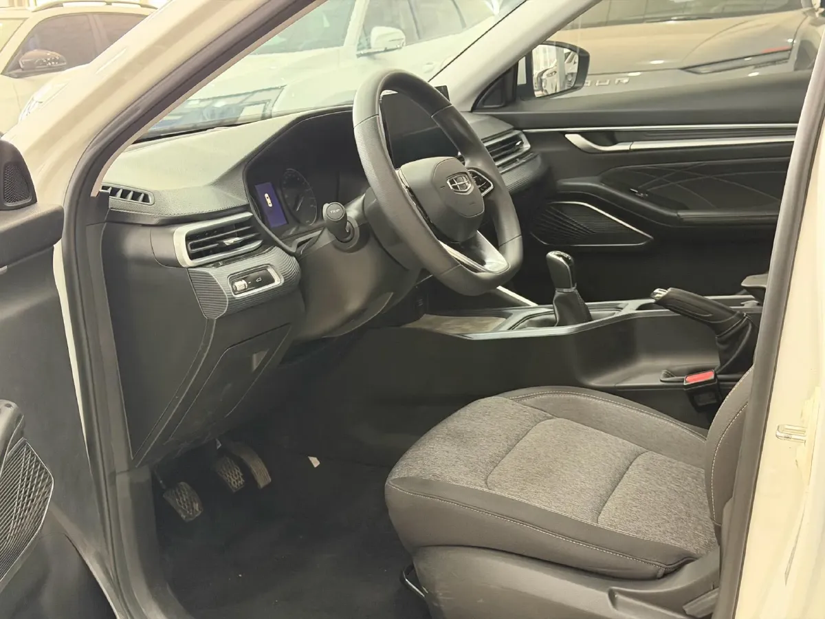 2023 Geely Emgrand 1.5L 127HP L4 5MT,autocango,china used car exporter,china ev exporter,chinese used car exporter,chinese used ev exporter