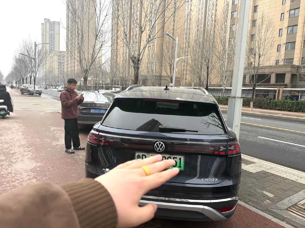 2021 Volkswagen ID.6 Crozz BEV 84.8KWH,autocango,china used car exporter,china ev exporter,chinese used car exporter,chinese used ev exporter