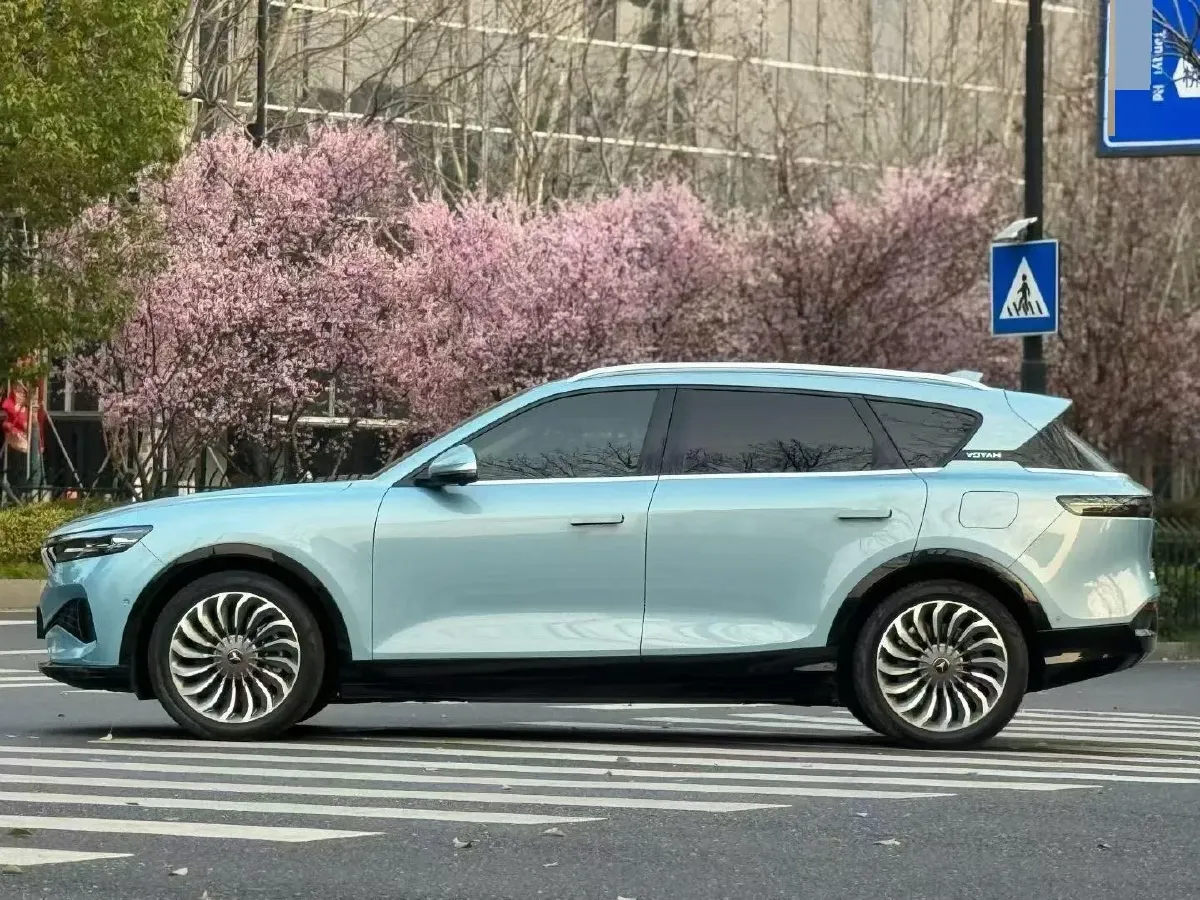 2021 Voyah FREE Range Extended 109HP REEV 33KWH,autocango,china used car exporter,china ev exporter,chinese used car exporter,chinese used ev exporter