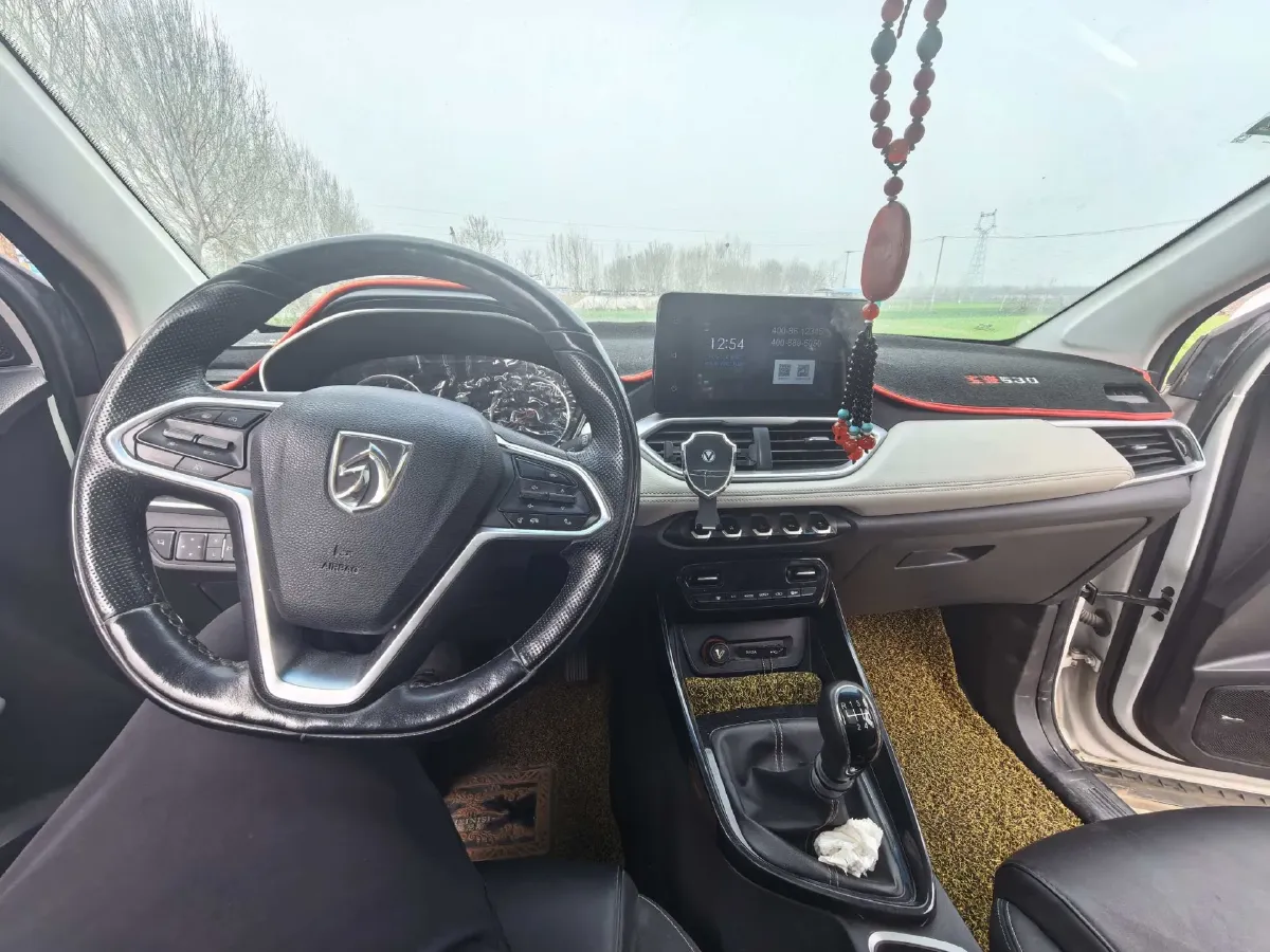 2018 BaoJun 530 1.5T 150HP L4 6MT,autocango,china used car exporter,china ev exporter,chinese used car exporter,chinese used ev exporter