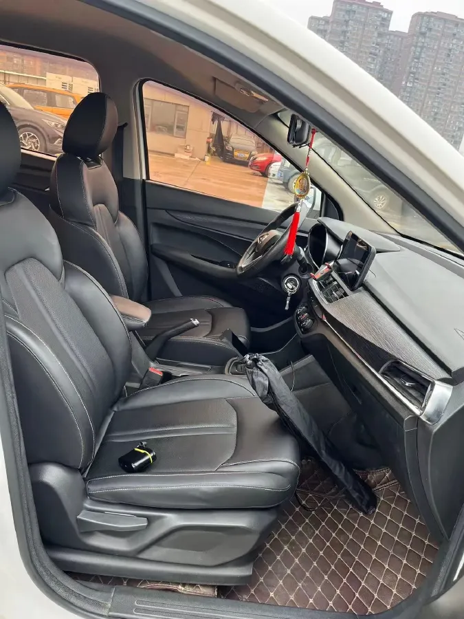 2018 BaoJun 360 1.5L 112HP L4 5AMT,autocango,china used car exporter,china ev exporter,chinese used car exporter,chinese used ev exporter