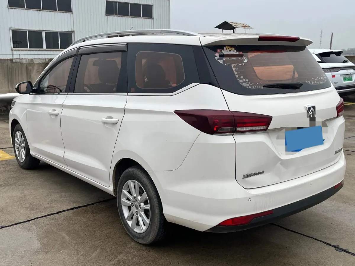 2018 BaoJun 360 1.5L 112HP L4 5AMT,autocango,china used car exporter,china ev exporter,chinese used car exporter,chinese used ev exporter