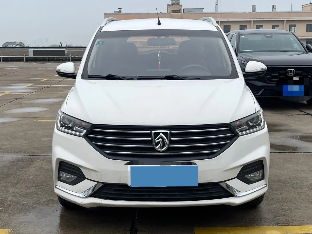 2018 BaoJun 360 1.5L 112HP L4 5AMT,autocango,china used car exporter,china ev exporter,chinese used car exporter,chinese used ev exporter