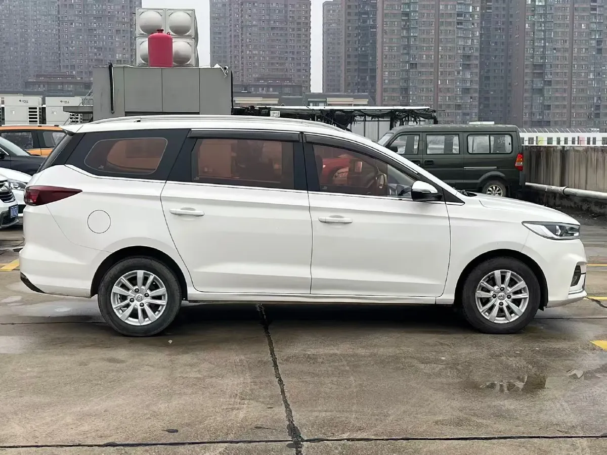 2018 BaoJun 360 1.5L 112HP L4 5AMT,autocango,china used car exporter,china ev exporter,chinese used car exporter,chinese used ev exporter