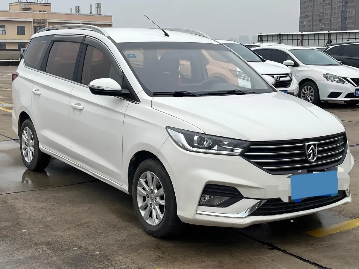 2018 BaoJun 360 1.5L 112HP L4 5AMT,autocango,china used car exporter,china ev exporter,chinese used car exporter,chinese used ev exporter