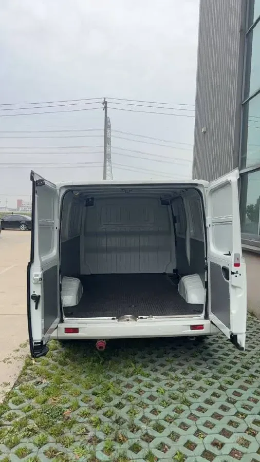 2024 MAXUS XinTu V80 2.0T 147HP L4 6SMG,autocango,china used car exporter,china ev exporter,chinese used car exporter,chinese used ev exporter