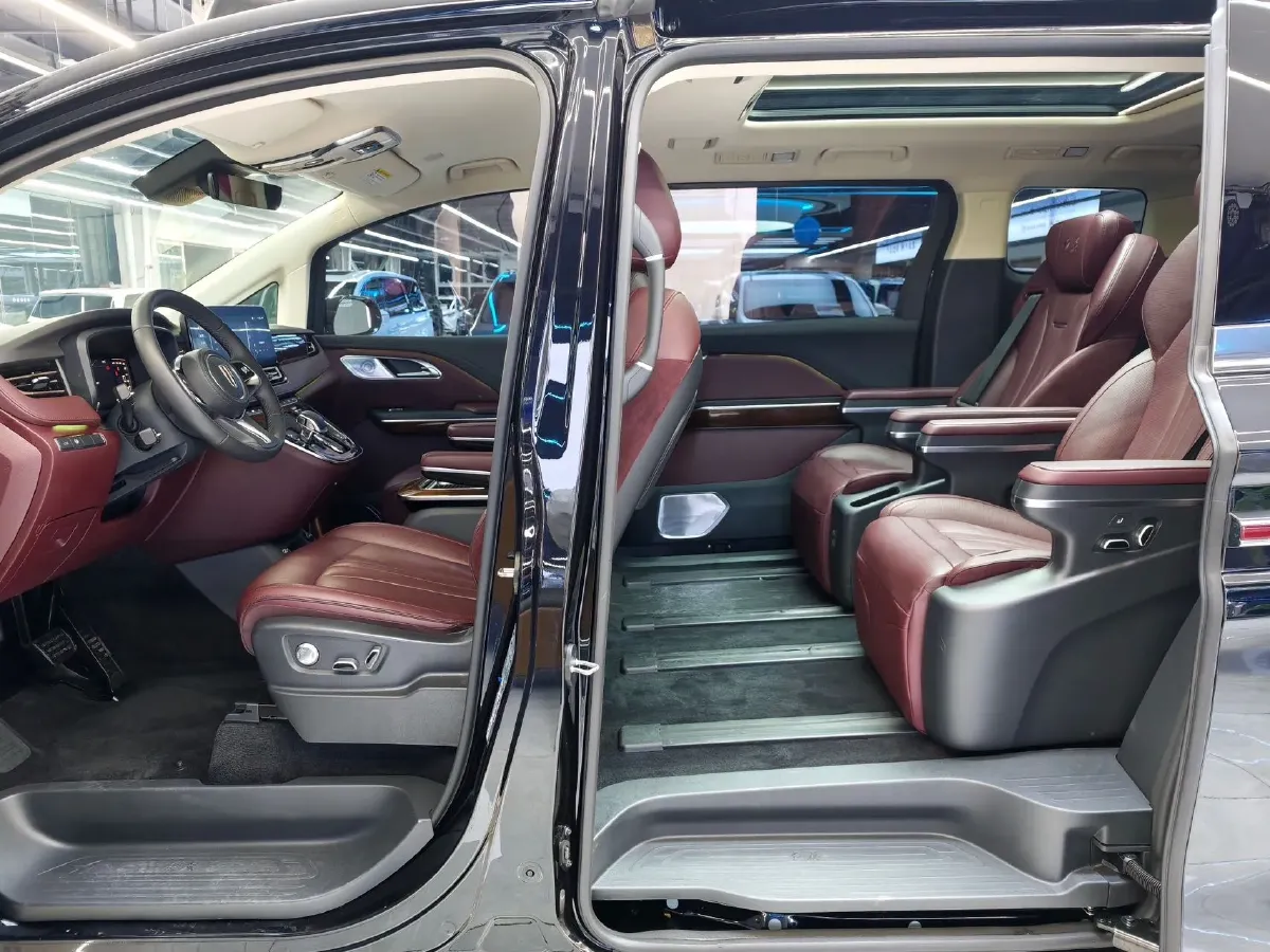 2023 HongQi HQ9 2.0T 252HP L4 8AT,autocango,china used car exporter,china ev exporter,chinese used car exporter,chinese used ev exporter