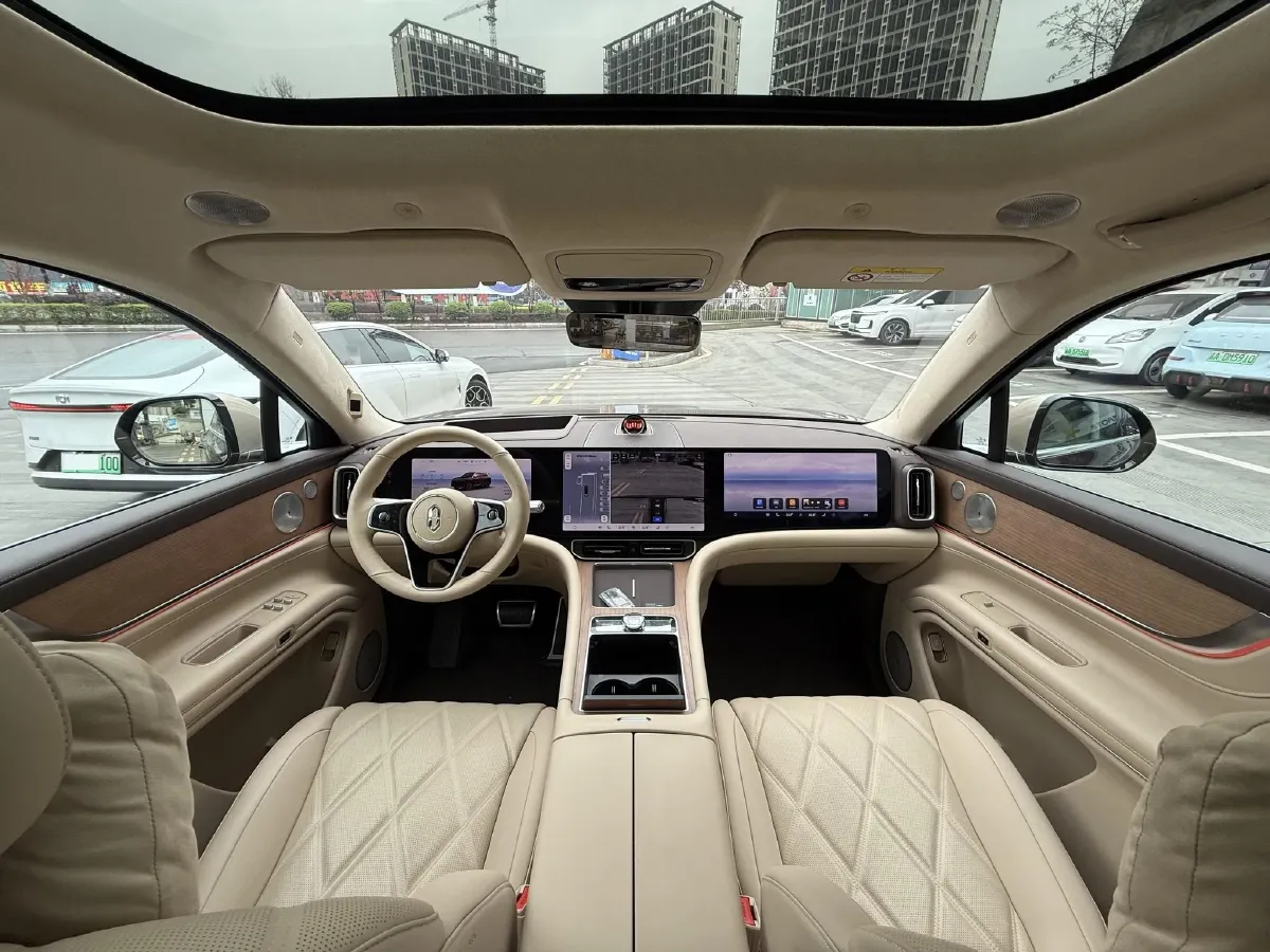 2025 AITO AITO M9 REEV 160HP REEV 52KWH,autocango,china used car exporter,china ev exporter,chinese used car exporter,chinese used ev exporter