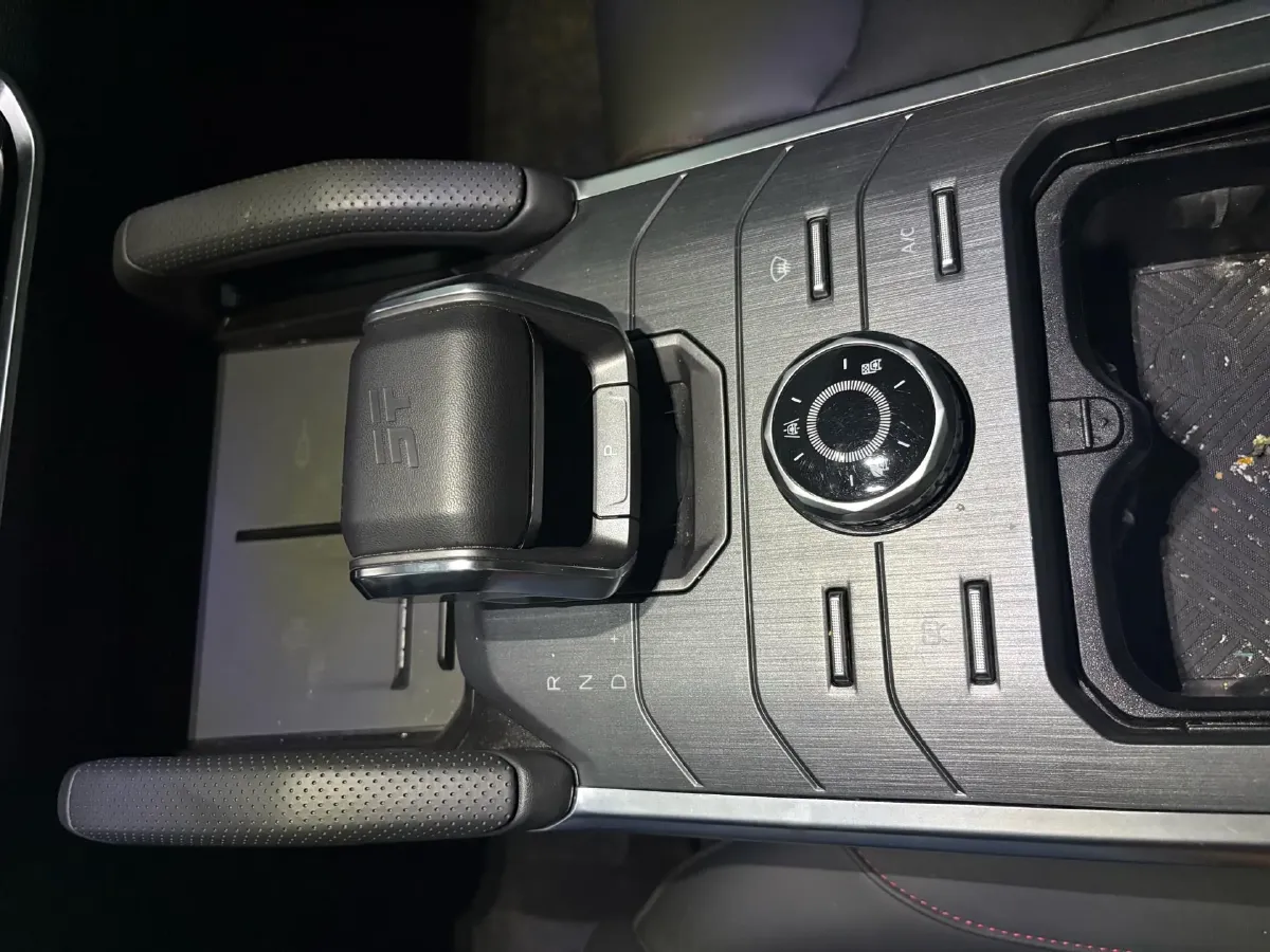 2023 Jetour Traveller 1.5T 184HP L4 7DCT,autocango,china used car exporter,china ev exporter,chinese used car exporter,chinese used ev exporter